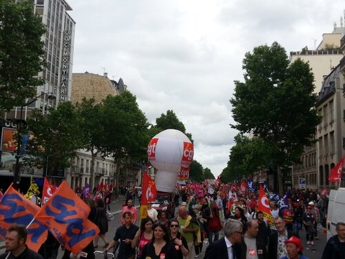 Mardi 14 juin-1 Million énorme manifestation à Paris pour le retrait de la loi Travail : chiffres & photos  (IC.fr-14/06/2016)