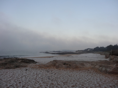 La plage sous une fine couche de neige pour le nouvel an !