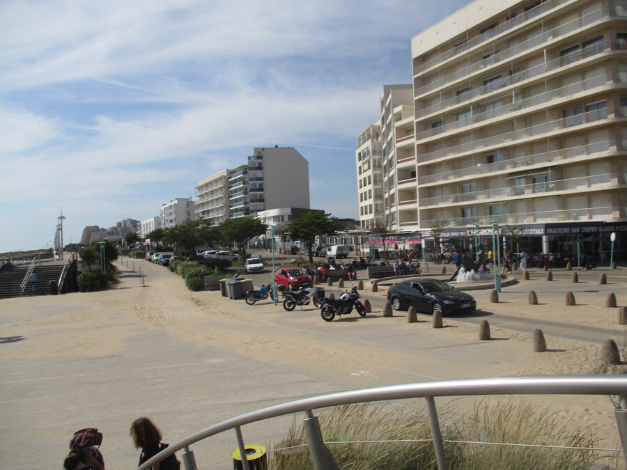 SAINT   JEAN   DE   MONTS    EN    VENDEE     JUIN 2019