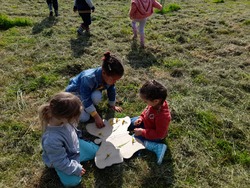 Maternelle classe dehors en mai 