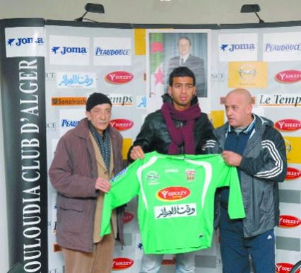 L'attaquand de la JSMB Abdelhakim LARAF au Mouloudia