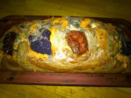 Cake marbré...salé : chou fleur violet/scarmorza et tomate