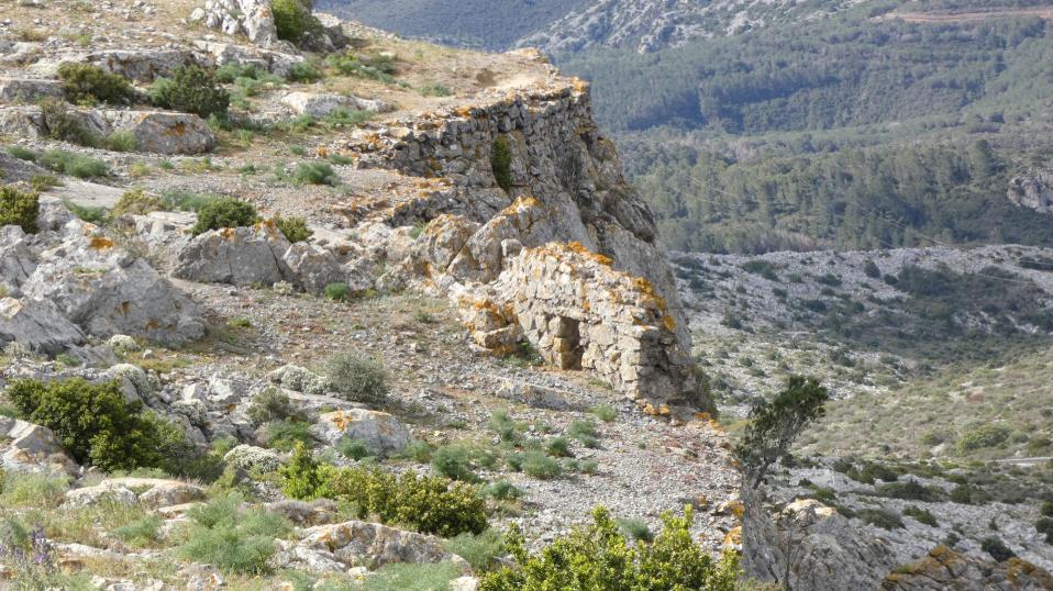 Peut être une image de montagne