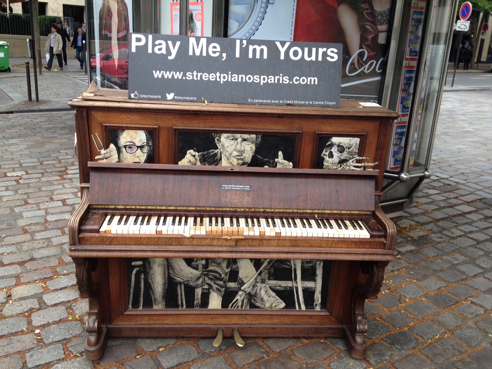 Un Erard en très mauvais état (Play me, I'm yours) - Adagio au piano