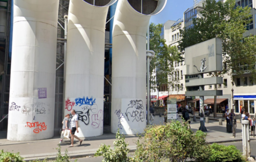 Avant 2019_Le graffiti dérobé de Banksy près de Beaubourg, à Paris, sur Google Street View.