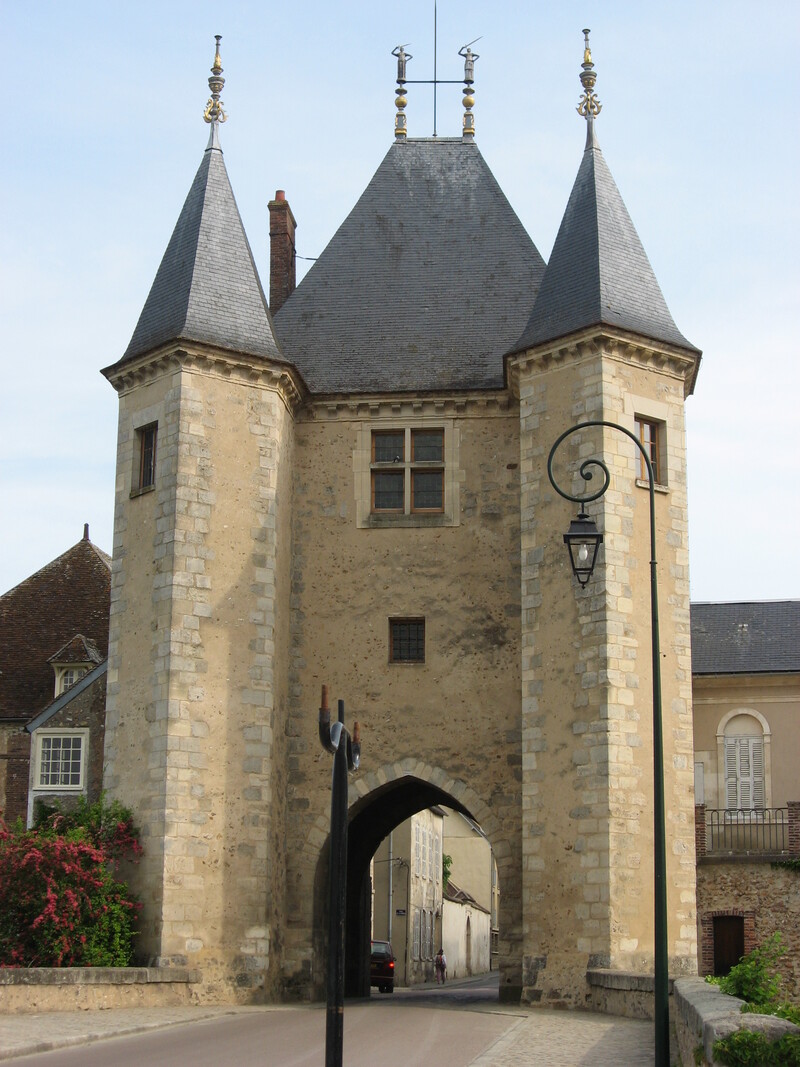 VILLENEUVE SUR YONNE (Yonne)