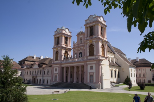 Vendredi 15 Juin, Monastère de Götteweig et... 