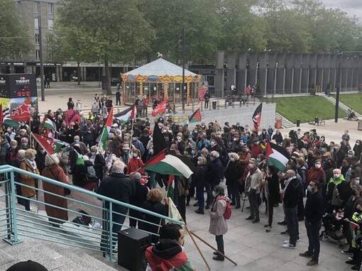Environ 250 personnes se sont rassemblées, place de la Liberté, à Brest (Finistère)