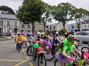 Le Défilé de la Kermesse de l'école