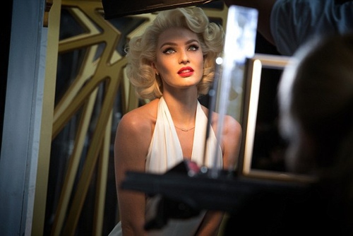 Candice Swanepoel : sosie parfait de Marilyn Monroe