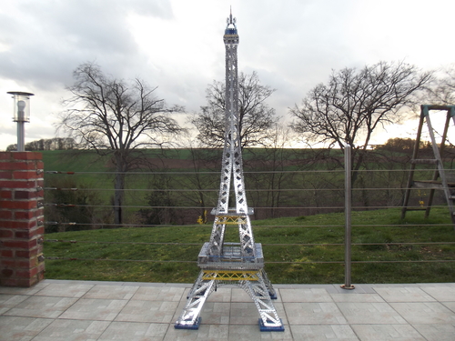 Tour Eiffel en Meccano