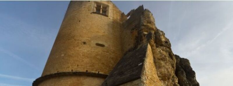 Cliquez sur cette photo pour lire la suite de l'article sur le château de Castelnaud