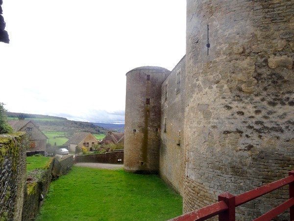 Un beau voyage à Châteauneuf en Auxois avec l'Association Culturelle Châtillonnaise