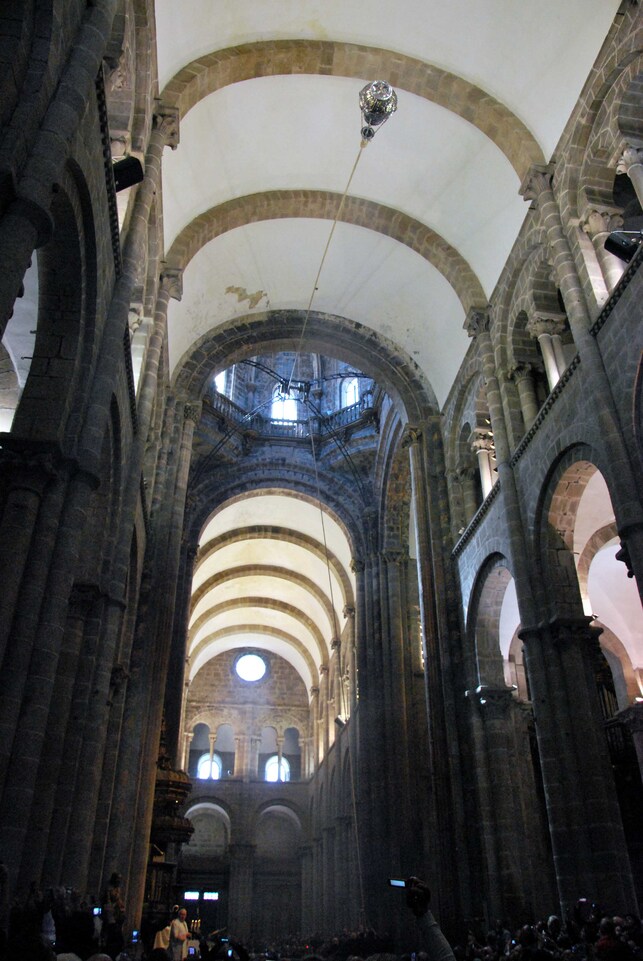 J53 - Santiago - Messe des pélerins dans la cathédrale - L'encensoir