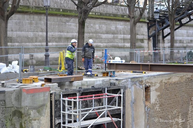 Canal Saint-Martin : L'écluse Jaurès ou l'écluse de la Place de la Bataille de Stalingrad