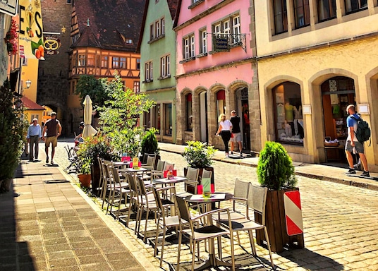 Top 10 des hôtels pas chers vers Remparts de Rothenburg - Hotels.com