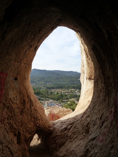 Grotte du tonneau et oppidums