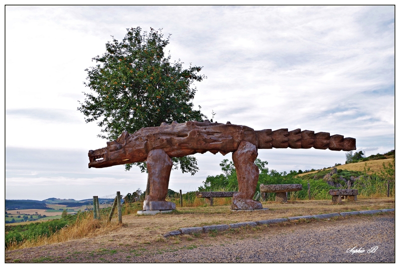  En Haute-Loire (2) : monstre et totems .