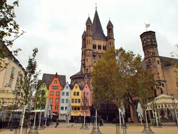 Cologne vue depuis les rives du Rhin