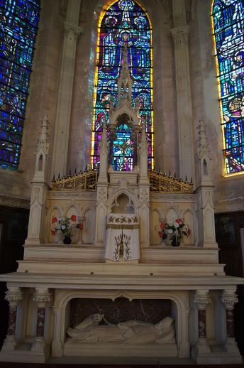 Autel et gisant Sain-Germain-le-Scot Eglise Saint-Germain-le-Scot Carteret ERNOUF Guillaume (17).JPG