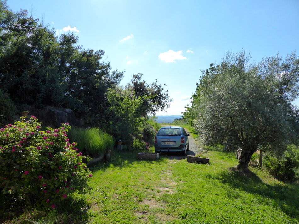 Visite de Meyras et arrivée au gîte.