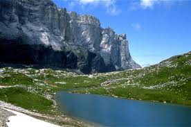 adPOBgJrWL5jRUzSF0yOCMmxNSU@345x229 Alpes dans Lacs de la Haute-Savoie