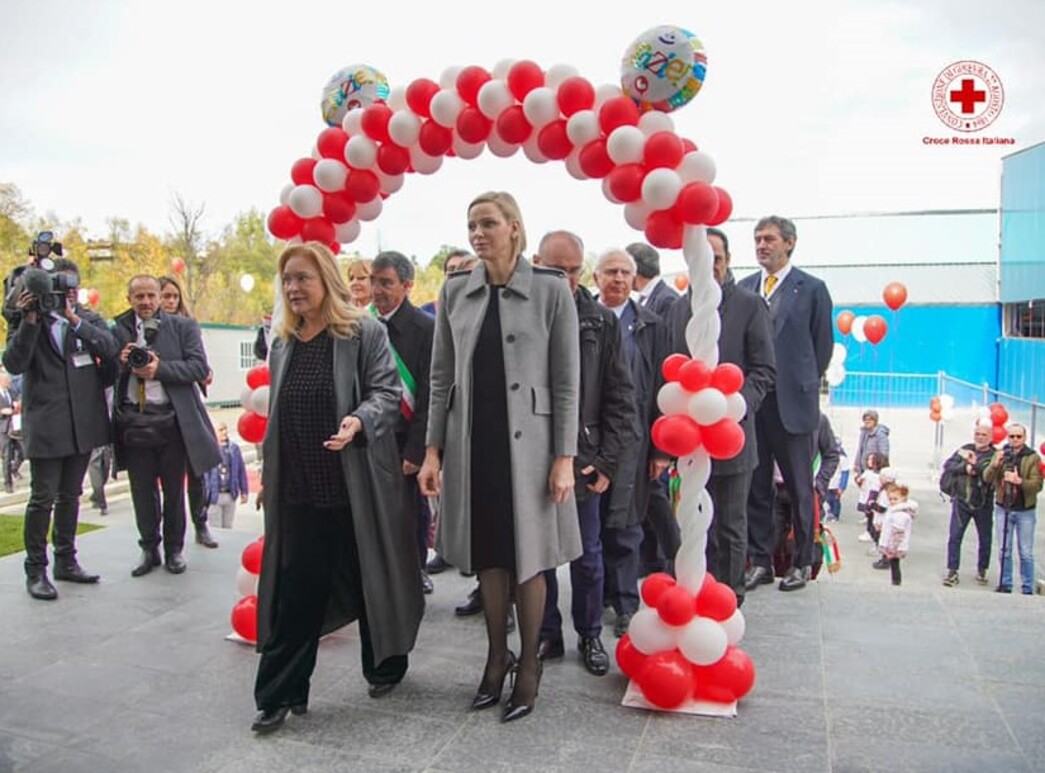 La princesse Charlène inaugure une nouvelle école en Italie