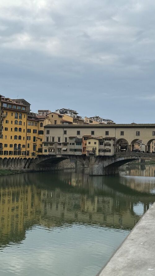 Florence - pas moi, la ville !!!  les jeunes en Italie .... pour la st valentin 2024