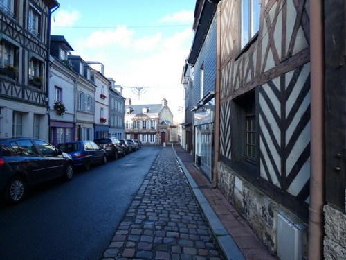 Honfleur , rue notre dame