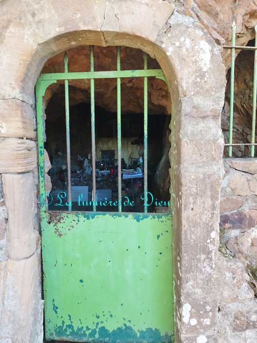 Saint Raphaël, la grotte saint Honorat (Sainte Baume)