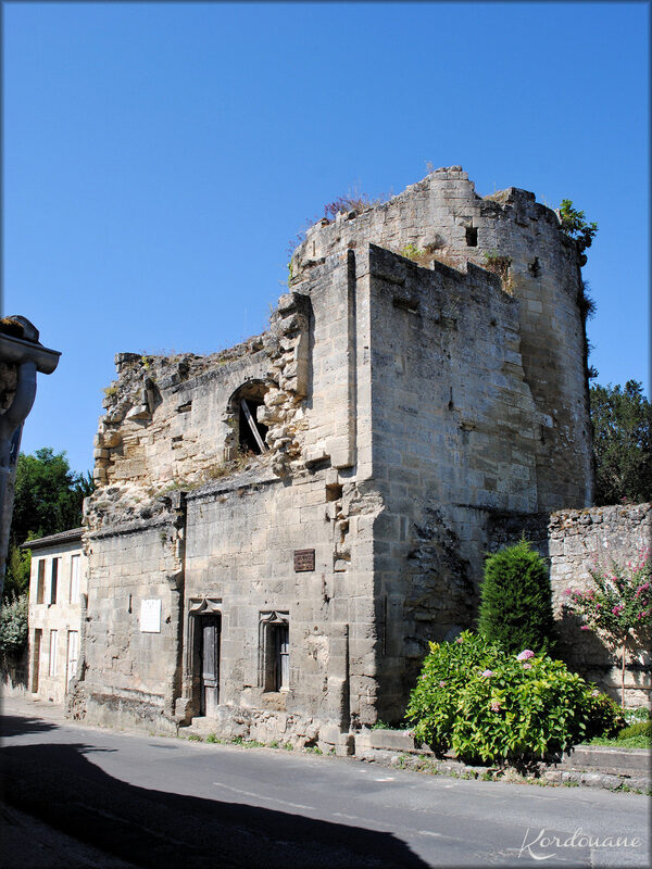 Vestiges de la Porte de Blaye (Bourg sur Gironde)