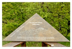 Vic sur Cère - Cantal - Auvergne - Le pas de Cère ... 2 Mai 2015