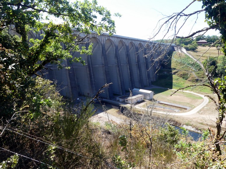 Le barrage de Pannecière