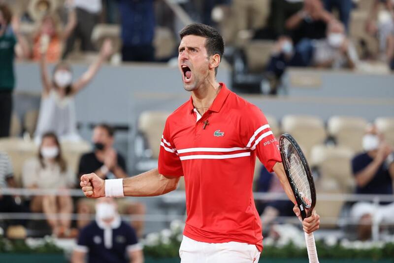 Novak Djokovic terrasse Rafael Nadal et se qualifie en finale de Roland-Garros