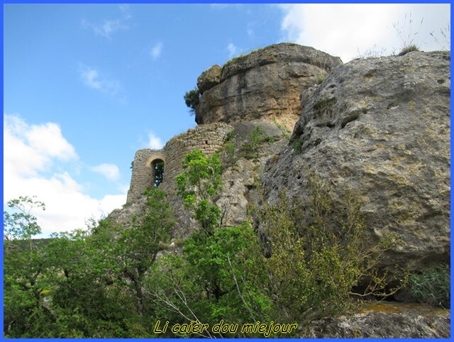 Aveyron causse noir, l'église st Jean de Balmes, l'ermitage st Michel 