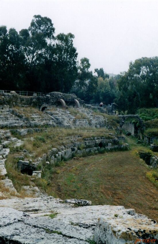 Italie-Sicile-Syracuse , une ville crée en 734 avant J-C par les …....(2).