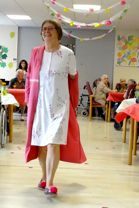 Léa Boutique a présenté sa collection de vêtements lors d'un sympathique défilé à la Maison de la Charme