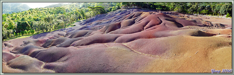 Panorama sur "La Terre des 7 Couleurs" de Chamarel - Ile Maurice