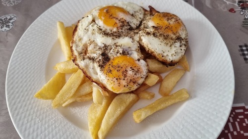 Frites oeufs