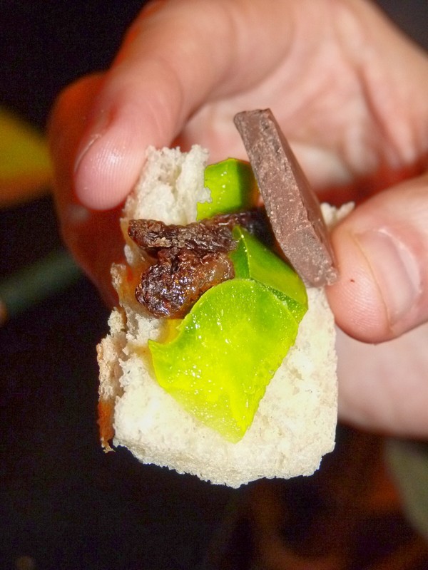 15 - Sandwich (poivron-raisins secs-chocolat)