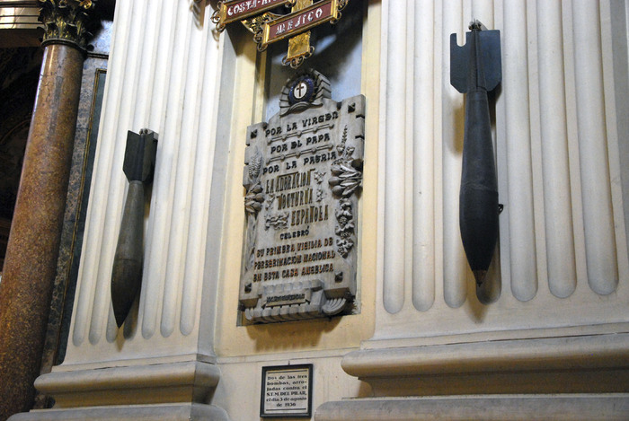 Aragón - Zaragoza - Basilique Nuestra Seňora du Pilar - Souvenir de la guerre civile