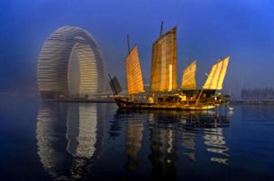 http://lancien.cowblog.fr/images/Artarchitecture2/2124592lhotelsheratonhuzhouenchine.jpg