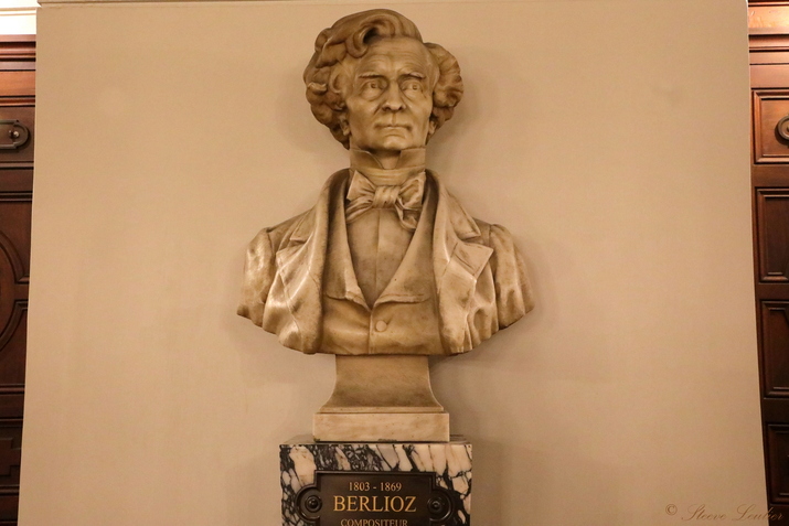 Statue de Berlioz au premier étage de l'Opéra Garnier, Paris