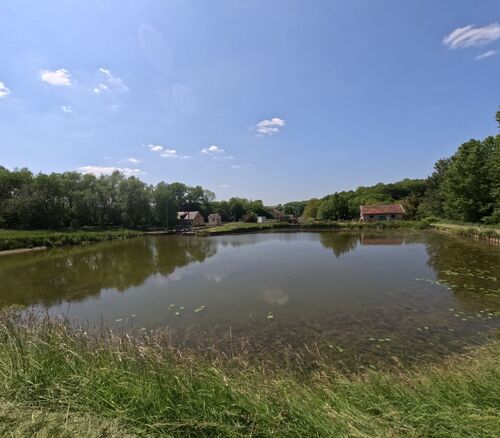 Écluse 2 de le Chesnes, canal des Ardennes.