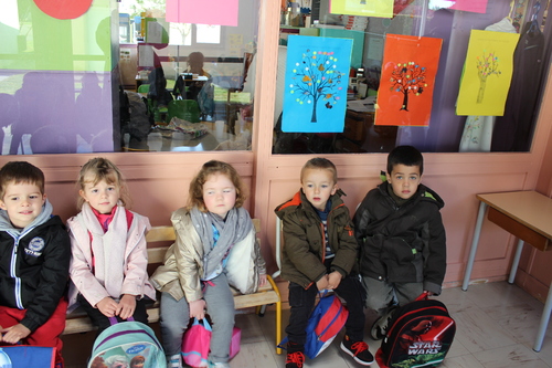 Les classes de maternelle de St-Piat sont allées visiter le Château de Breteuil le jeudi 27 avril 