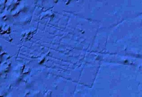 L'Atlantide localisée au large des Açores, via Google Earth ?