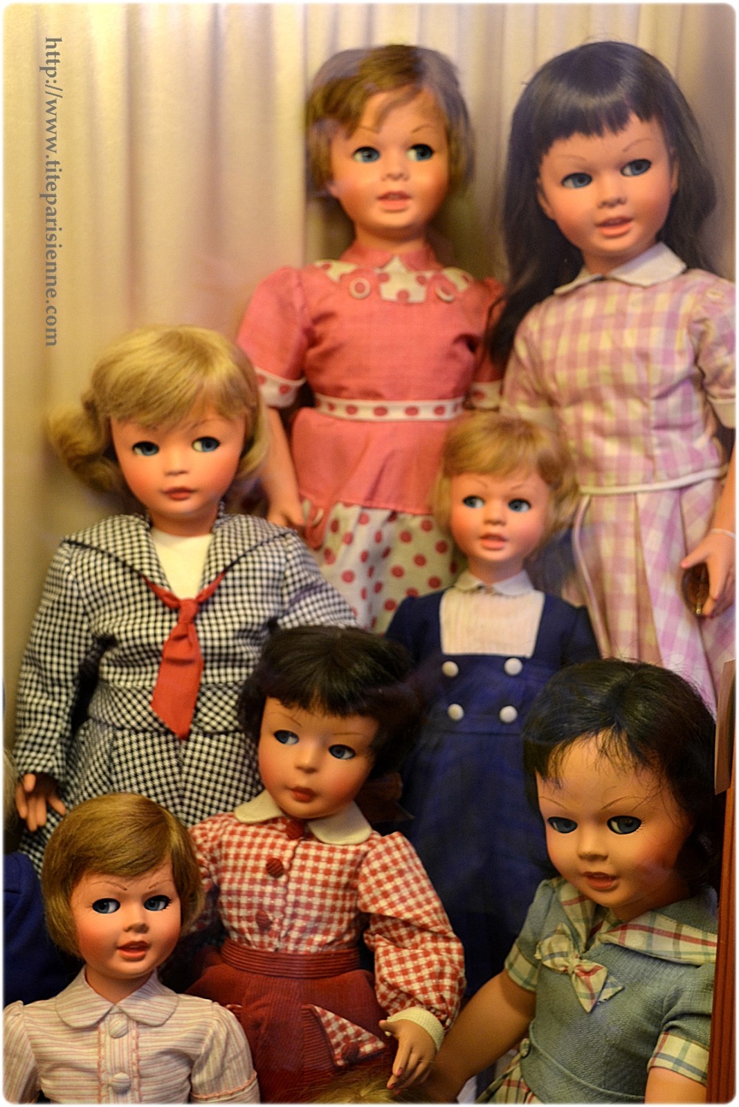 Le Musée de la Poupée : Collection permanente : Les poupées italiennes -  Une fleur de Paris