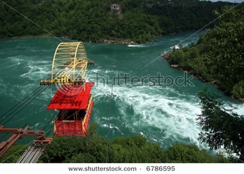 stock-photo-aerial-tram-crosses-the-niagara-river-near-niagara-falls-6786595
