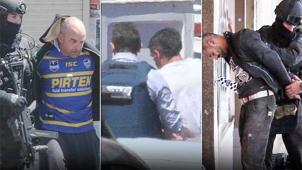 Prise d'otage à Sydney : Photos de Trois hommes en garde à vue après 