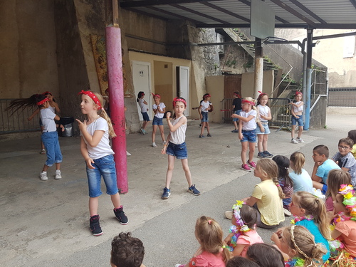 Fête de l'école ... entre copains / copines !